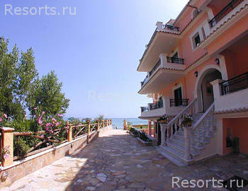 Andreolas Luxury Suites 2